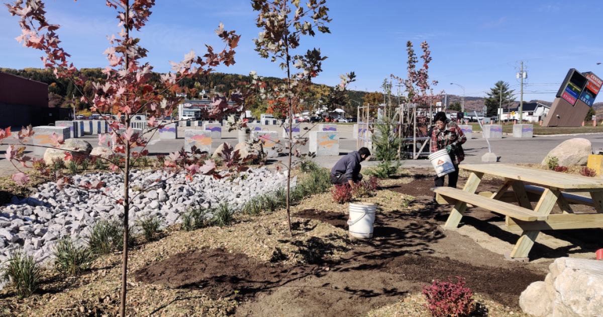 Centre commercial Le Village Sous les pavés